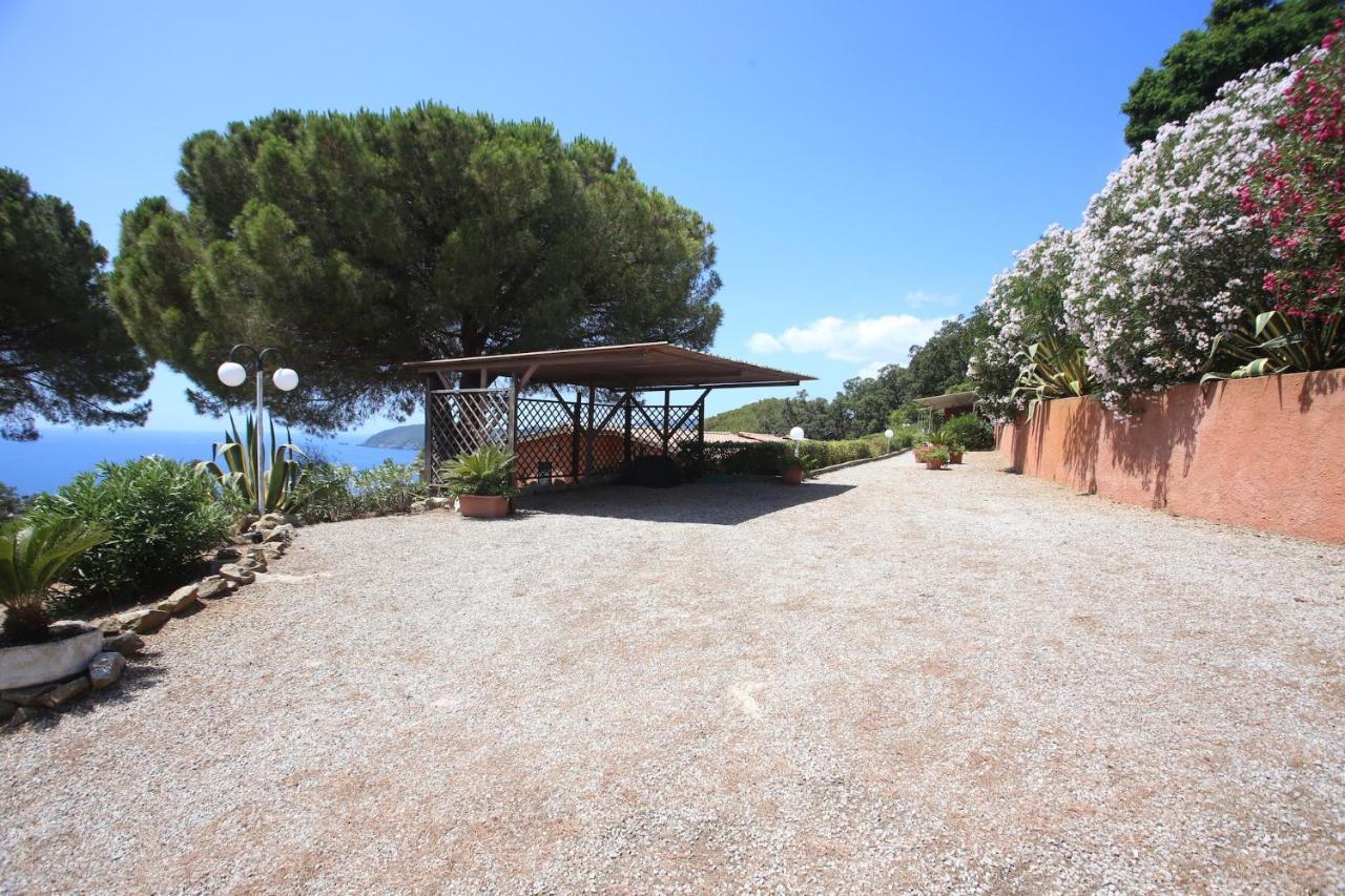 Ca' La Stella Sea-View Apartments Porto Azzurro Exterior photo
