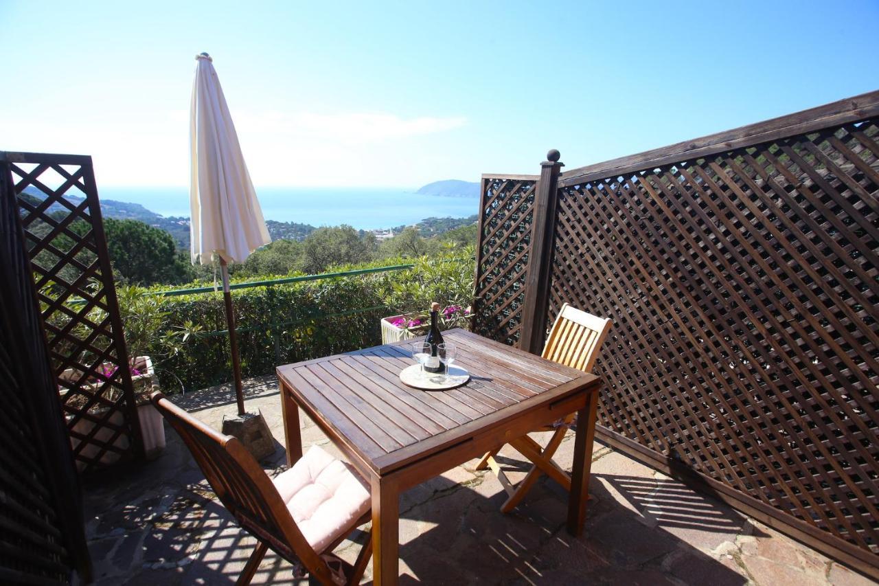 Ca' La Stella Sea-View Apartments Porto Azzurro Exterior photo